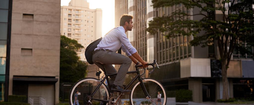 Jaki rower do miasta wybrać? Poradnik i zestawienie najlepszych modeli