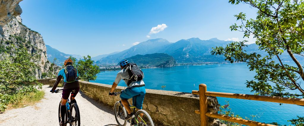 Jezioro Garda rowerem – poznaj malownicze trasy 